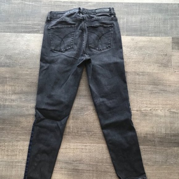 Calvin Klein Two Toned Mid Rise Ankle Skinny Jeans - Picture 3 of 8